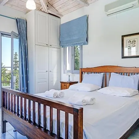 Sleeps 4 Pool Air Con Wifi Villa *